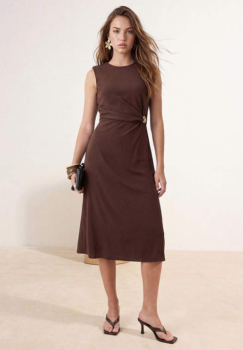 Trendyol - Straight Body Wrap Midi Woven Dress with Accessory Detail - Brown