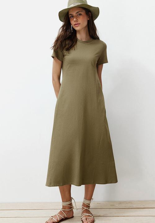 Trendyol - Pocketed A-Line Knitted Midi Dress - Khaki
