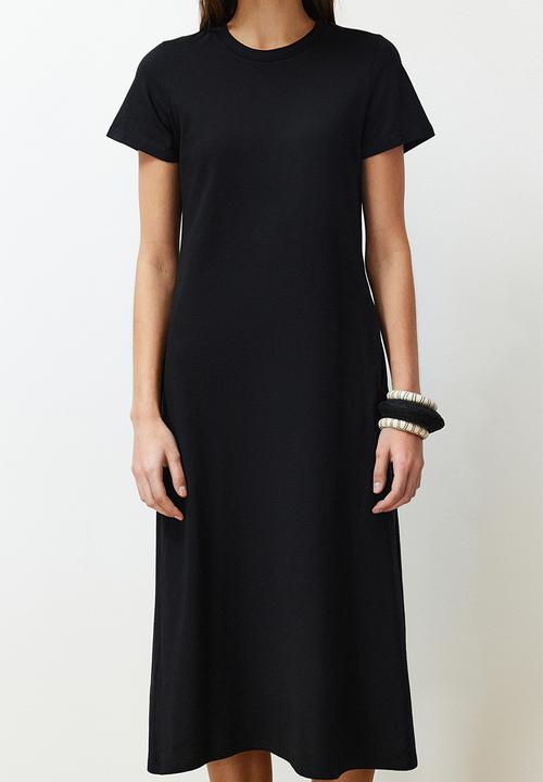Trendyol - Pocketed  A-Line Knitted Midi Dress - Black
