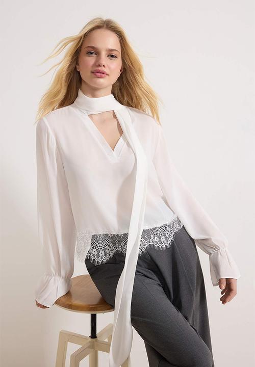 Trendyol - Woven Blouse with Scarf and Lace Detail - White
