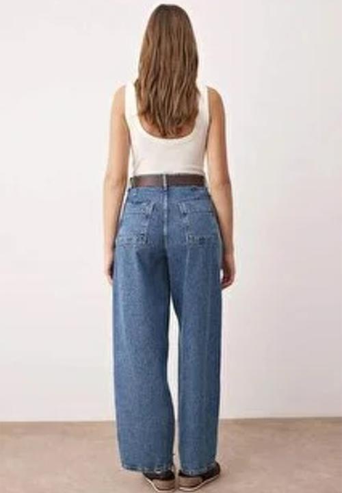 Trendyol - High Waist Baggy Jeans with Belt Detail - Blue