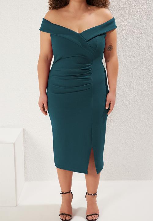 Trendyol - Plus Bodycon Shirred Detail Knitted Dress - Emerald Green