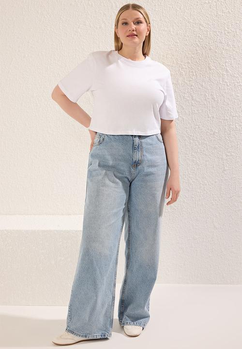 Trendyol - Plus High Waist Wide Leg Comfort/Medium Stretch Wide Leg Jeans - Light