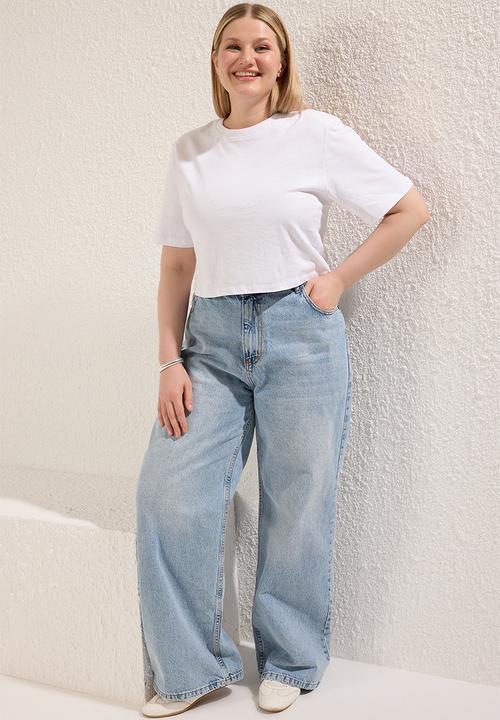 Trendyol - Plus High Waist Wide Leg Comfort/Medium Stretch Wide Leg Jeans - Light
