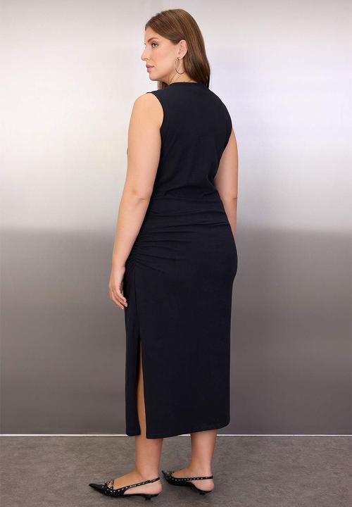 Trendyol - Plus Double Breasted Collar Side Gathered Knitted Maxi Dress - Black