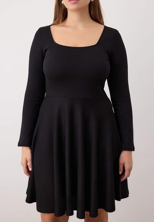 Trendyol - Plus Square Collar Skater Mini Knitted Dress - Black