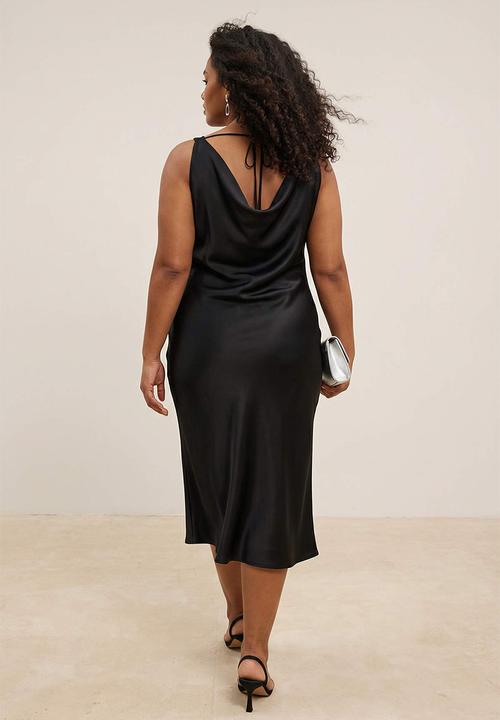 Trendyol - Plus Satin Woven Dress - Pitch Black