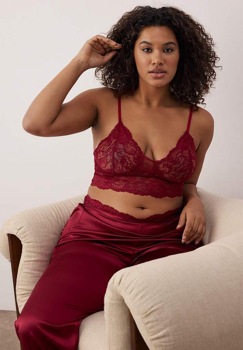 Trendyol - Plus 3-Piece Dowry Set Top Lace Bottom Satin Pajama Set - Burgundy