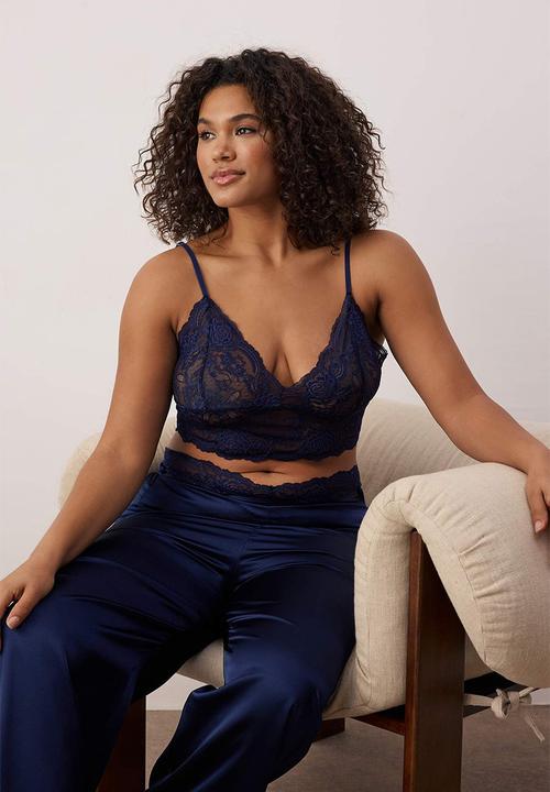 Trendyol - Plus 3-Piece Dowry Set Top Lace Bottom Satin Pajama Set - Navy Blue