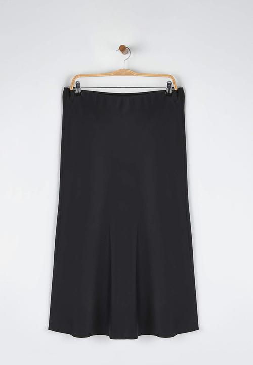 Trendyol - Plus Midi Length Satin Woven Skirt - Black