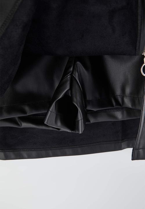 Trendyol - Plus Faux Leather Mini Zipper Detail Winter Woven Skirt - Black