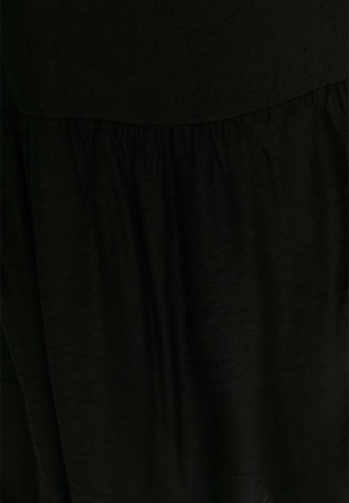 Trendyol - Plus Flounce Woven Blouse - Black
