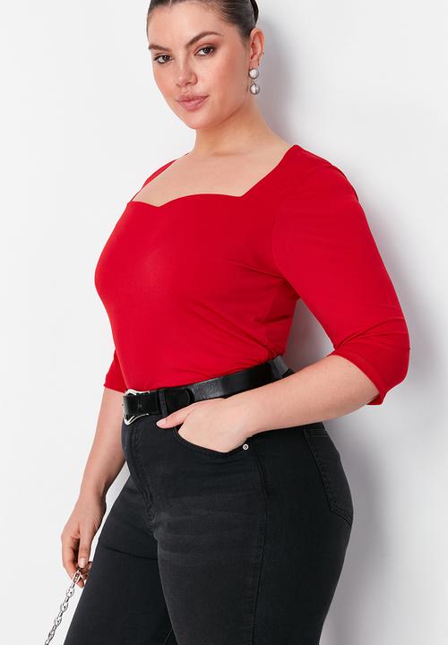 Trendyol - Plus Heart Collar Body-Sitting Knitted Blouse - Red