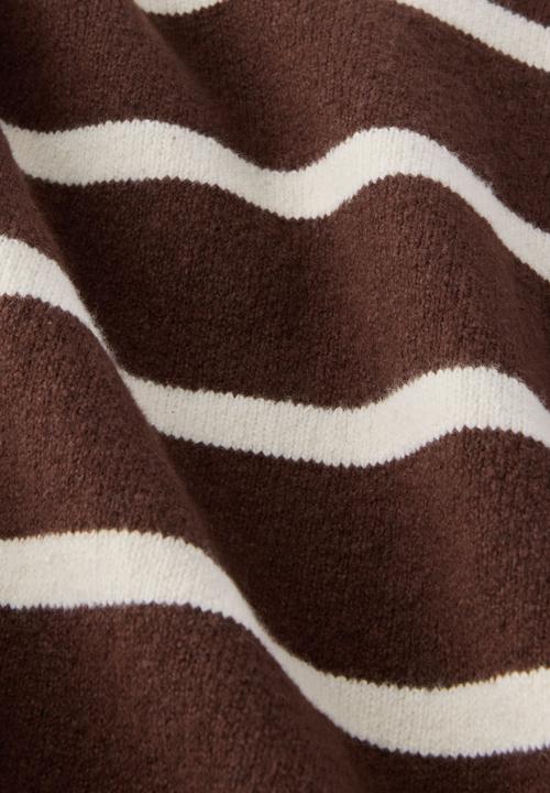 Cotton On - Box fit crew knit - chocolate stripe