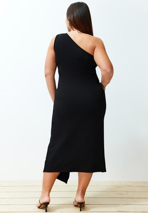 Trendyol - Plus Single Shoulder Asymmetrical Knitted Dress - Black