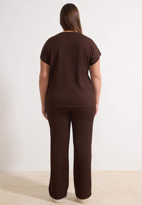 Trendyol - Plus Crew Neck Transitional T-Shirt Pant Set - Brown