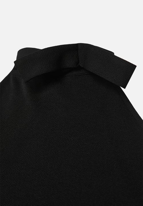 Trendyol - Plus Halter Neck Lacing Detail Knitted Blouse - Black