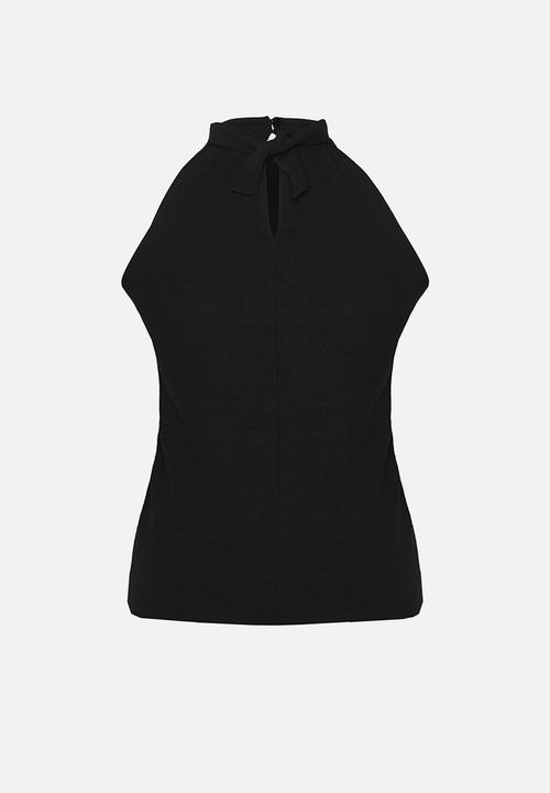 Trendyol - Plus Halter Neck Lacing Detail Knitted Blouse - Black