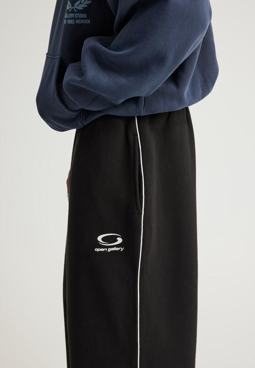Factorie - Baggy trackpant og - black/white piping