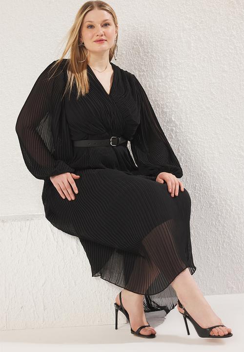 Trendyol - Plus Chiffon Pleated Belt Midi Woven Dress - Black