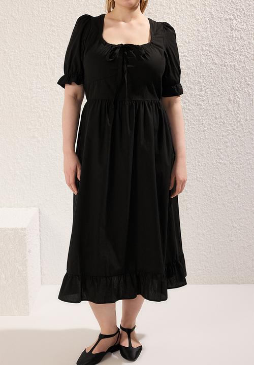 Trendyol - Plus Square Neck Back Tie Detail Woven Dress - Black