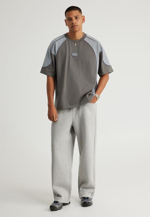 Factorie - Half half boxy T-shirt hh - iron/concrete fluid