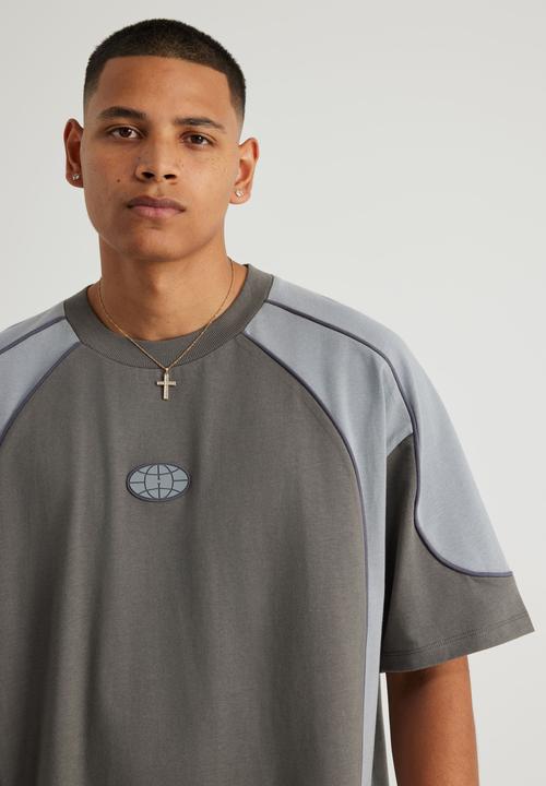 Factorie - Half half boxy T-shirt hh - iron/concrete fluid