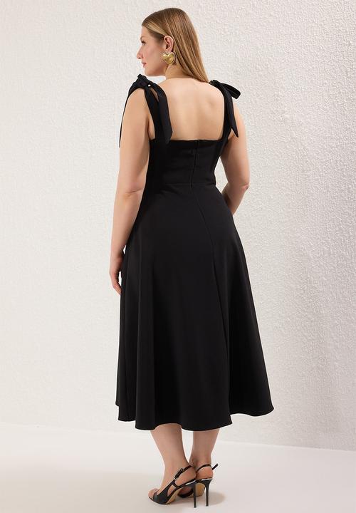 Trendyol - Plus A-Line Strap Lacing Detailing Woven Evening Dress - Black