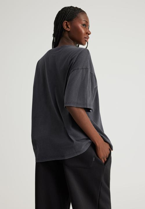 Factorie - Oversized Music Merch Tee - Lcn Bra Washed Black/Britney Spears Oops