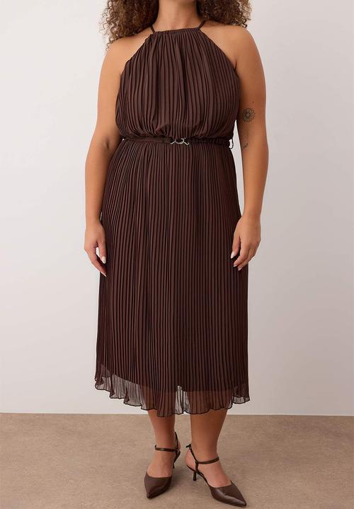 Trendyol - Plus Bodycon Maxi Length Chiffon Woven Dress - Brown