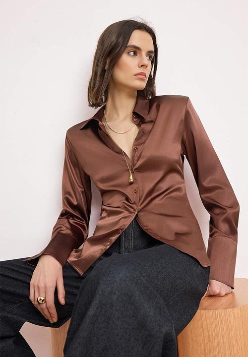 Trendyol - Waist-Fit Satin Shirt with Shoulder Pads - Brown