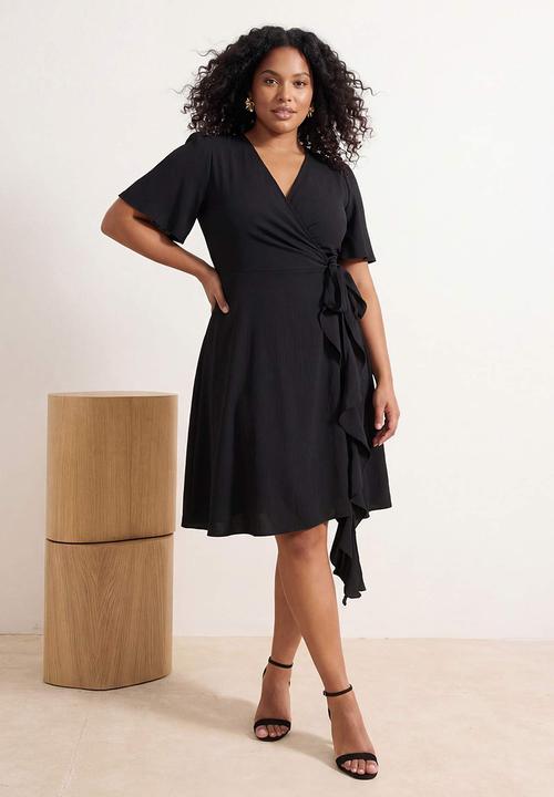 Trendyol - Plus Aerobin Woven Dress - Black