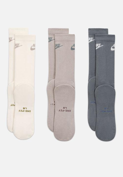 Nike - NSW Everyday Elevated Futura Crew Socks (3-Pack) - Multi