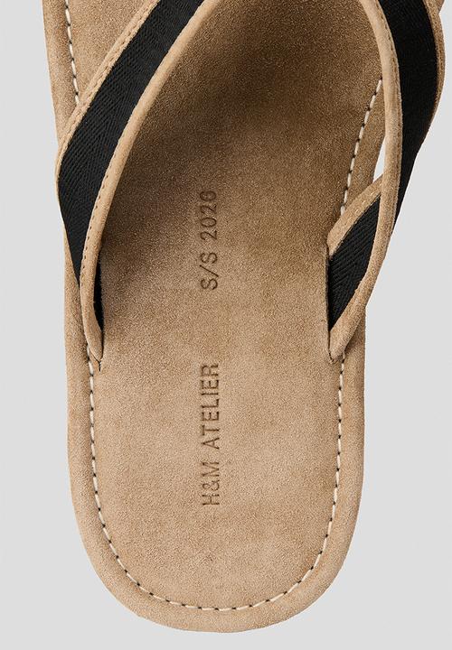 H&M - Suede flip-flops - beige/black