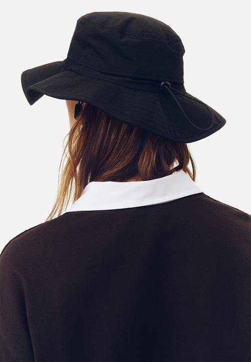H&M - H&M Atelier: Bucket hat - black