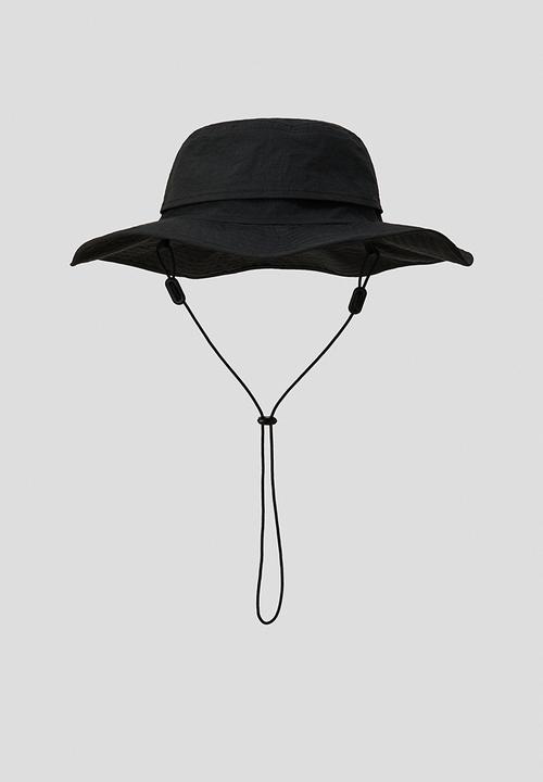 H&M - H&M Atelier: Bucket hat - black
