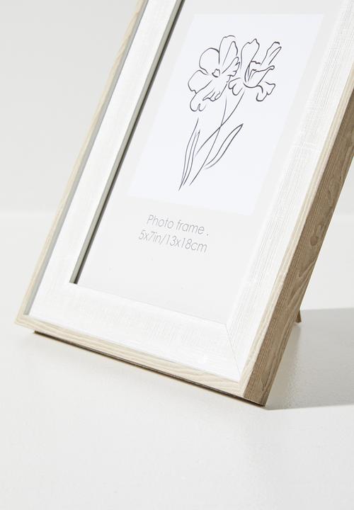 H&S - Minimal Mount - Natural & White