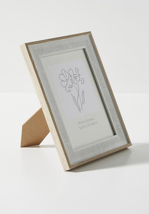 H&S - Minimal Mount - Natural & White