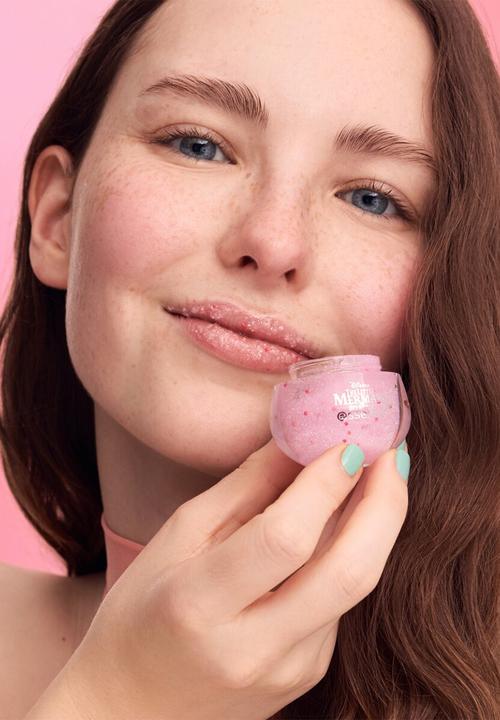 essence - Disney THE LITTLE MERMAID Lip Scrub