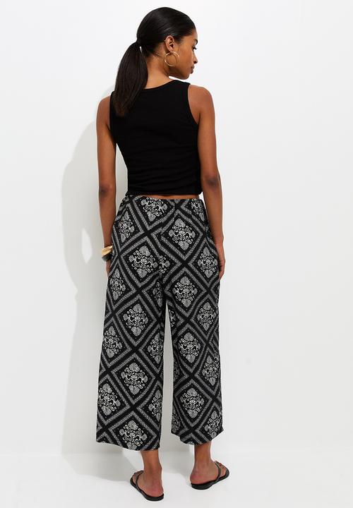 New Look - Lottie tile honor crop - black
