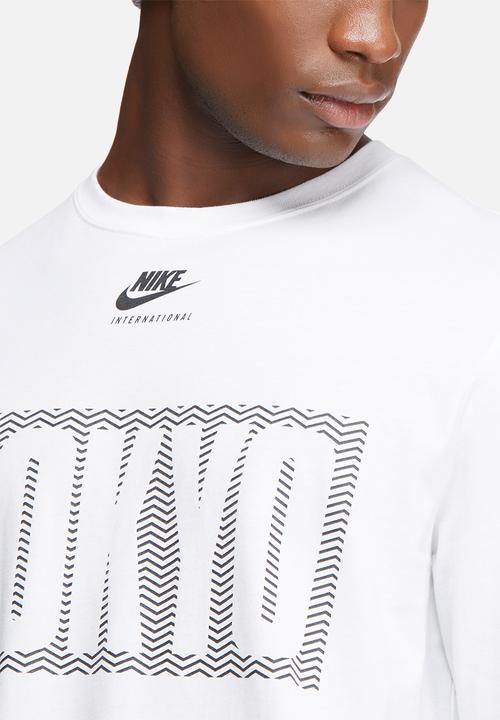 Nike - International top
