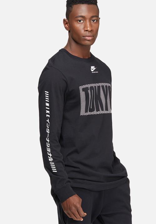 Nike - International top