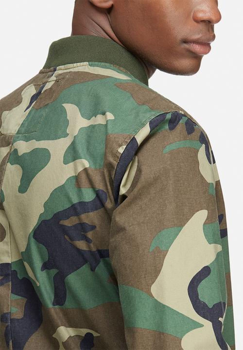 Only & Sons - Camo coated bomber