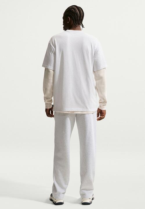 Nike - NSW Premium Essentials Sust T-Shirt - Lt Grey