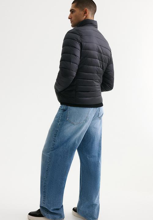 H&M - Slim fit lightweight puffer jacket - black