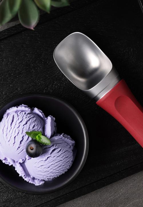 Zyliss Ice Cream Scoop - Raspberry