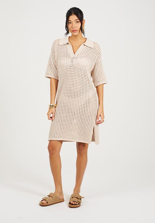 Brave Soul - Ladies Collared Short Sleeve Dress In Open Knit Mesh Stitch Side Split Hem - Stone
