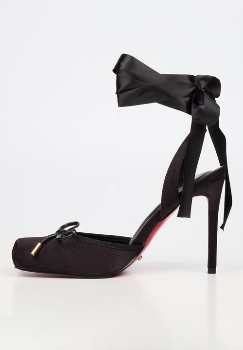 Miss Black - Adina 1 closed toe ankle strap - black