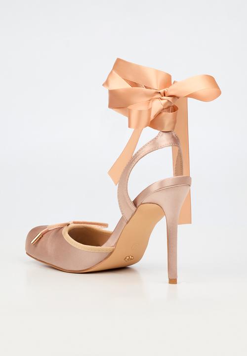 Miss Black - Adina 1 closed toe ankle strap - beige