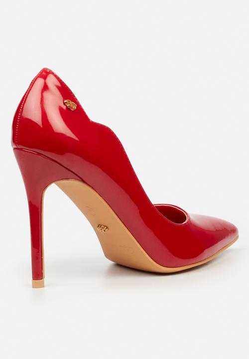 Miss Black - Lola 1 court - red